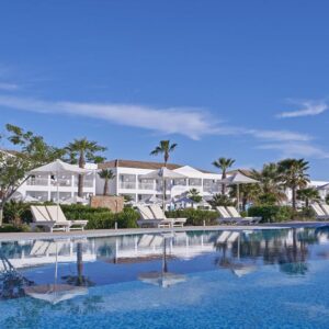 Lees meer over het artikel Sandy Beach Resort