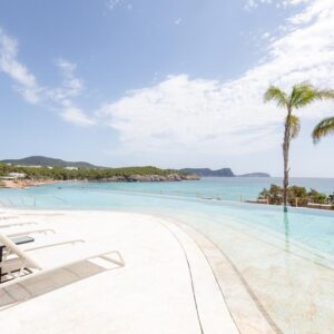 Lees meer over het artikel BLESS Ibiza Cala Nova