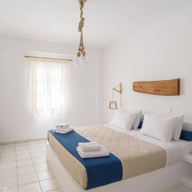 Je bekijkt nu Santorini Crystal Blue Boutique Hotel