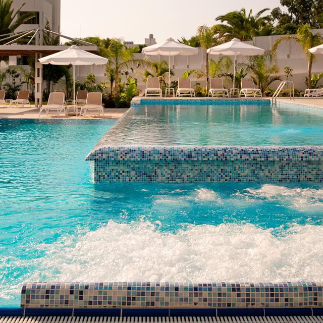 Je bekijkt nu Vangelis Hotel & Suites