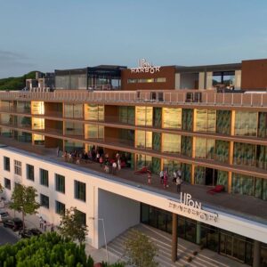 Lees meer over het artikel Upon Harbor – Seixal Bay Hotel